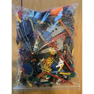 K'NEX 700 piece Value Tub #93007 & K’Nex Desert Strike 2fer Hummer #14142 EUC
